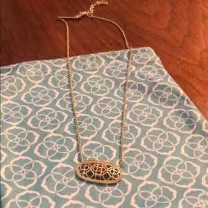 Dollie necklace in gold filigree